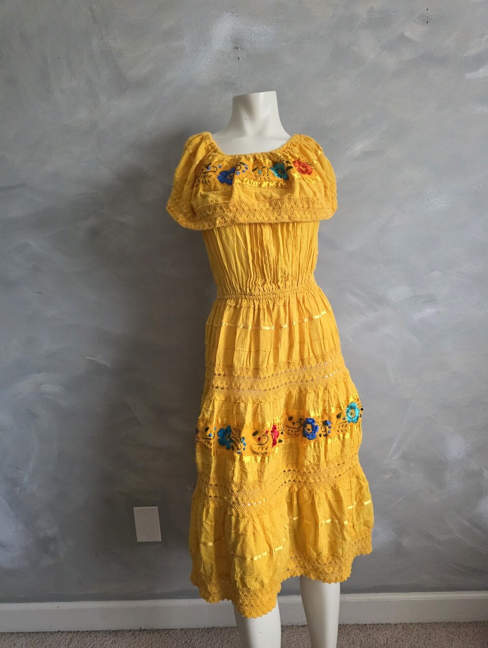 Vtg Vibrant Yellow Off Shoulder Mexican Style Dress Crochet Embroidery Colorful